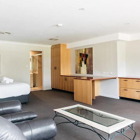 Checkers Resort Terrey Hills Екстер'єр фото