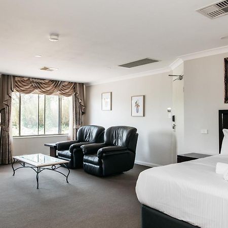 Checkers Resort Terrey Hills Екстер'єр фото
