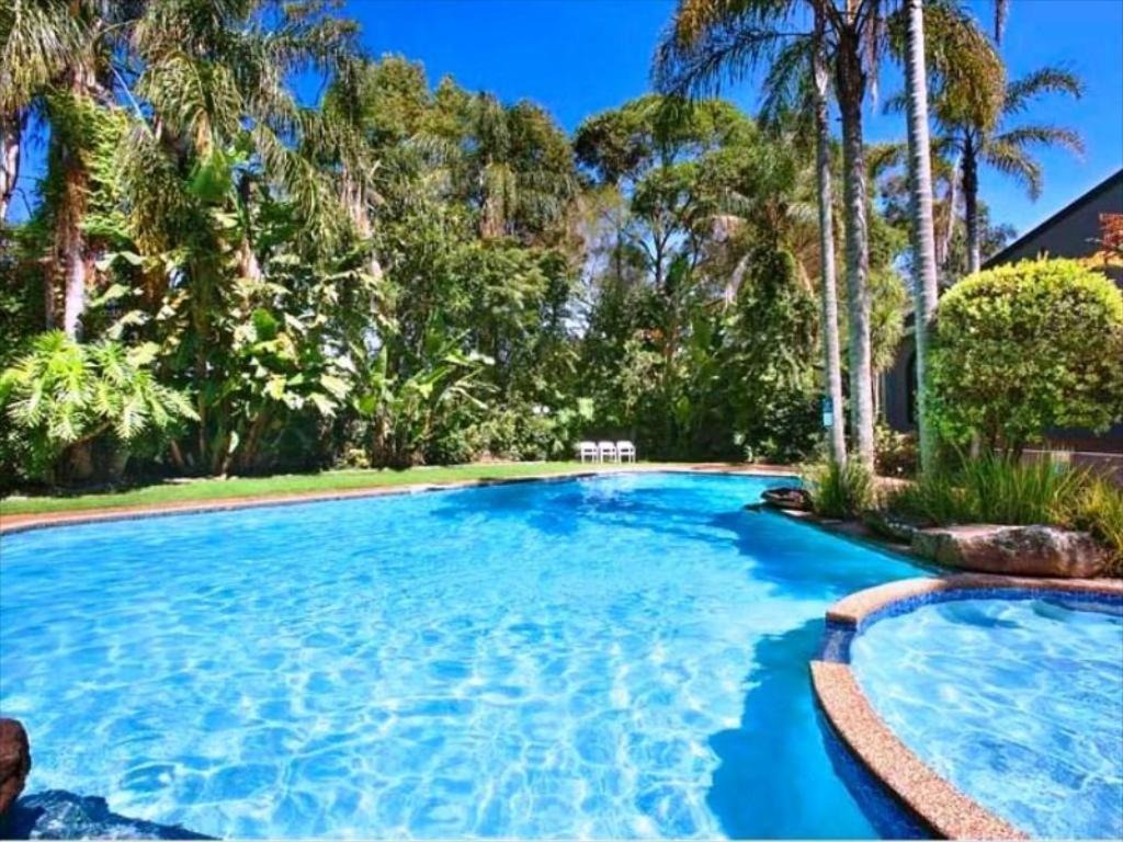 Checkers Resort Terrey Hills Екстер'єр фото