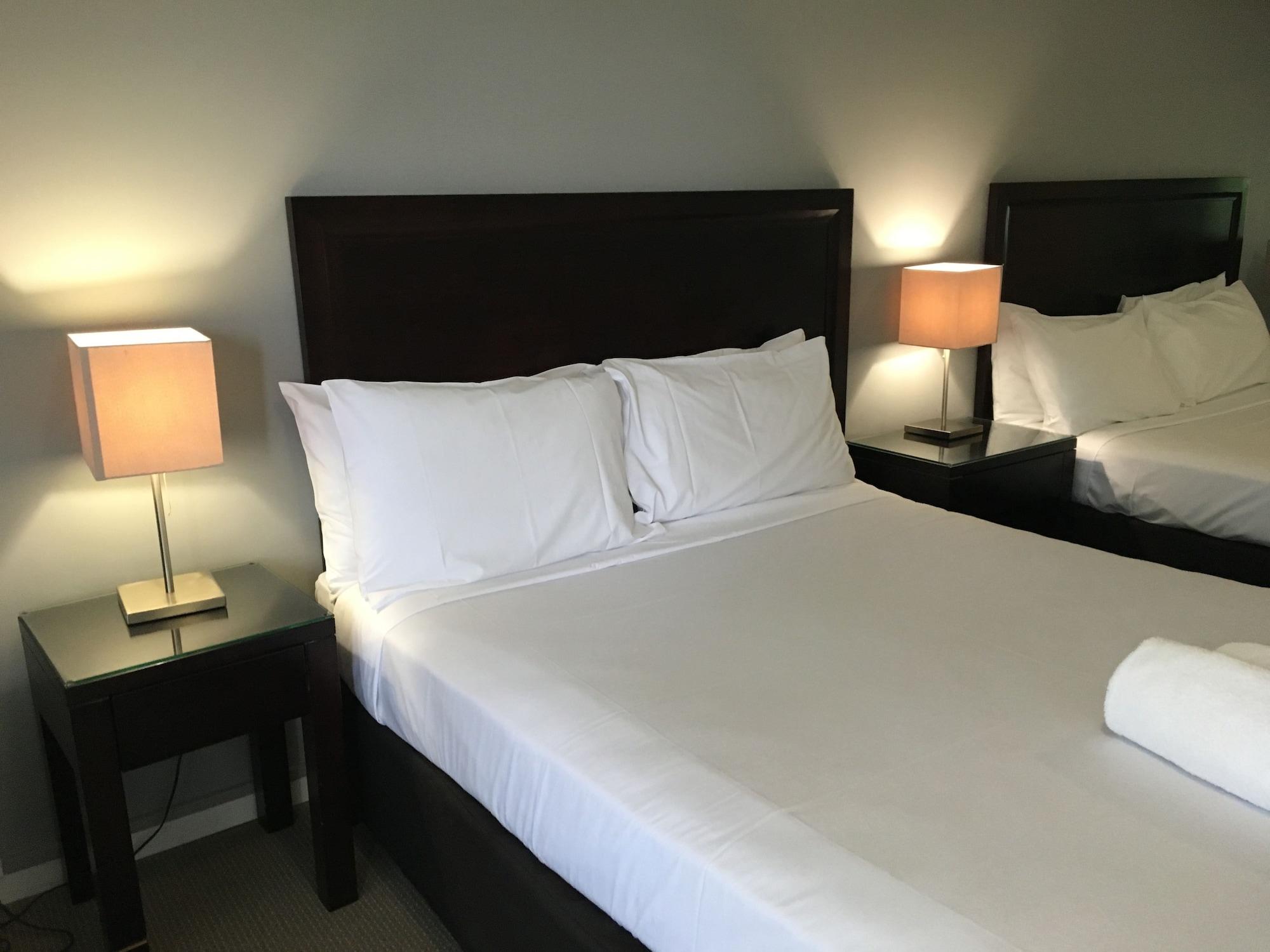 Checkers Resort Terrey Hills Екстер'єр фото