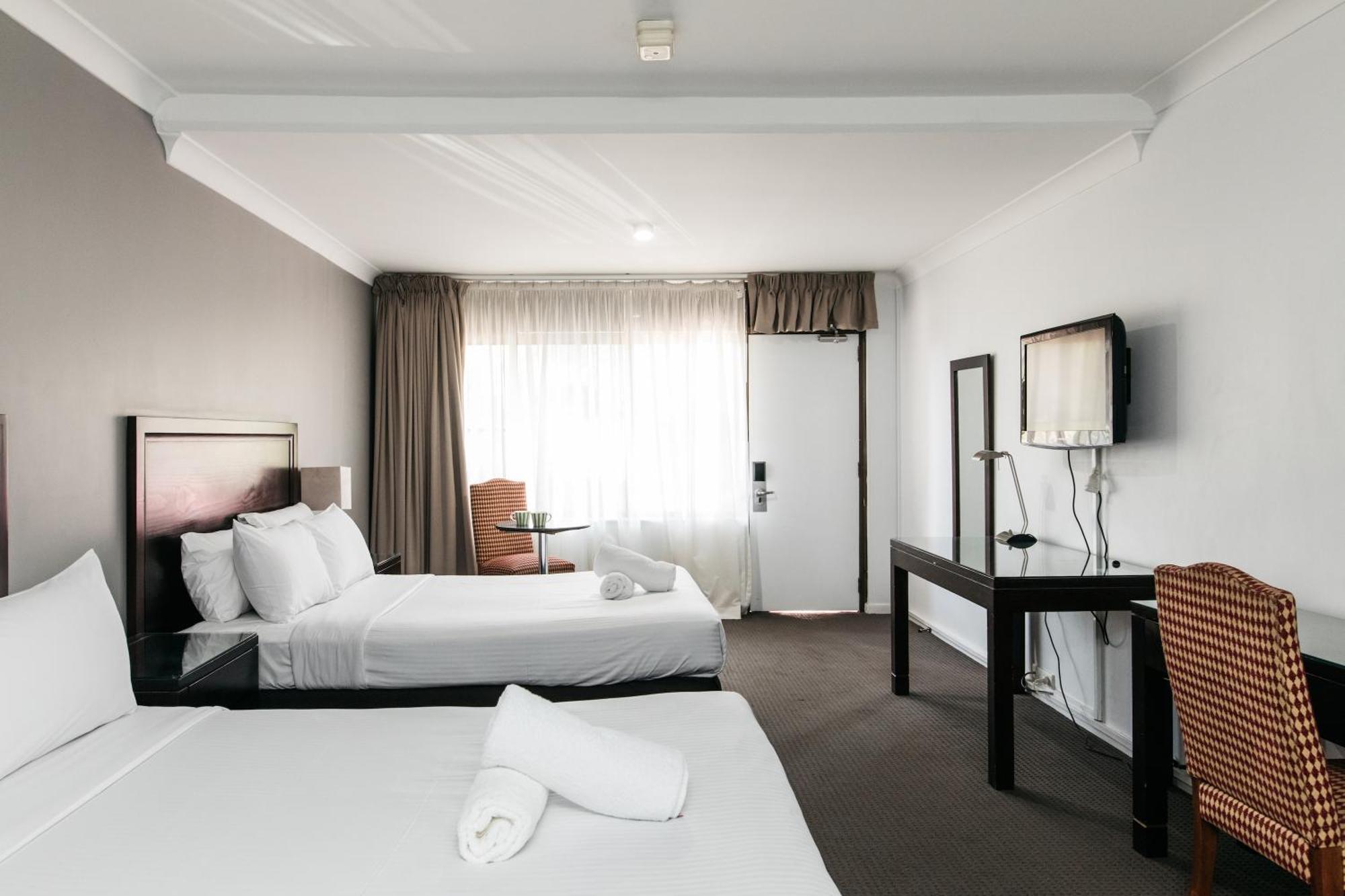 Checkers Resort Terrey Hills Екстер'єр фото