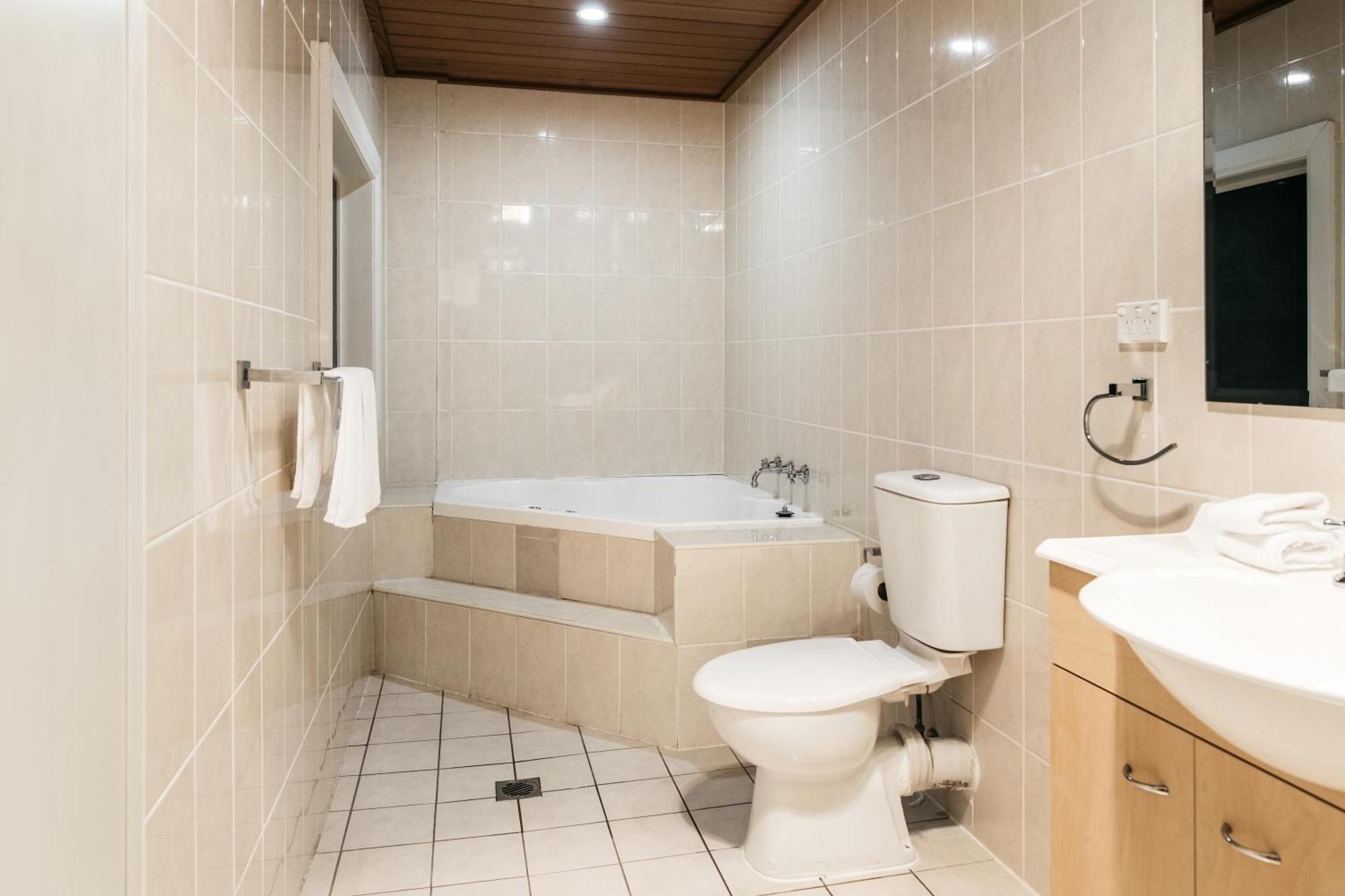 Checkers Resort Terrey Hills Екстер'єр фото