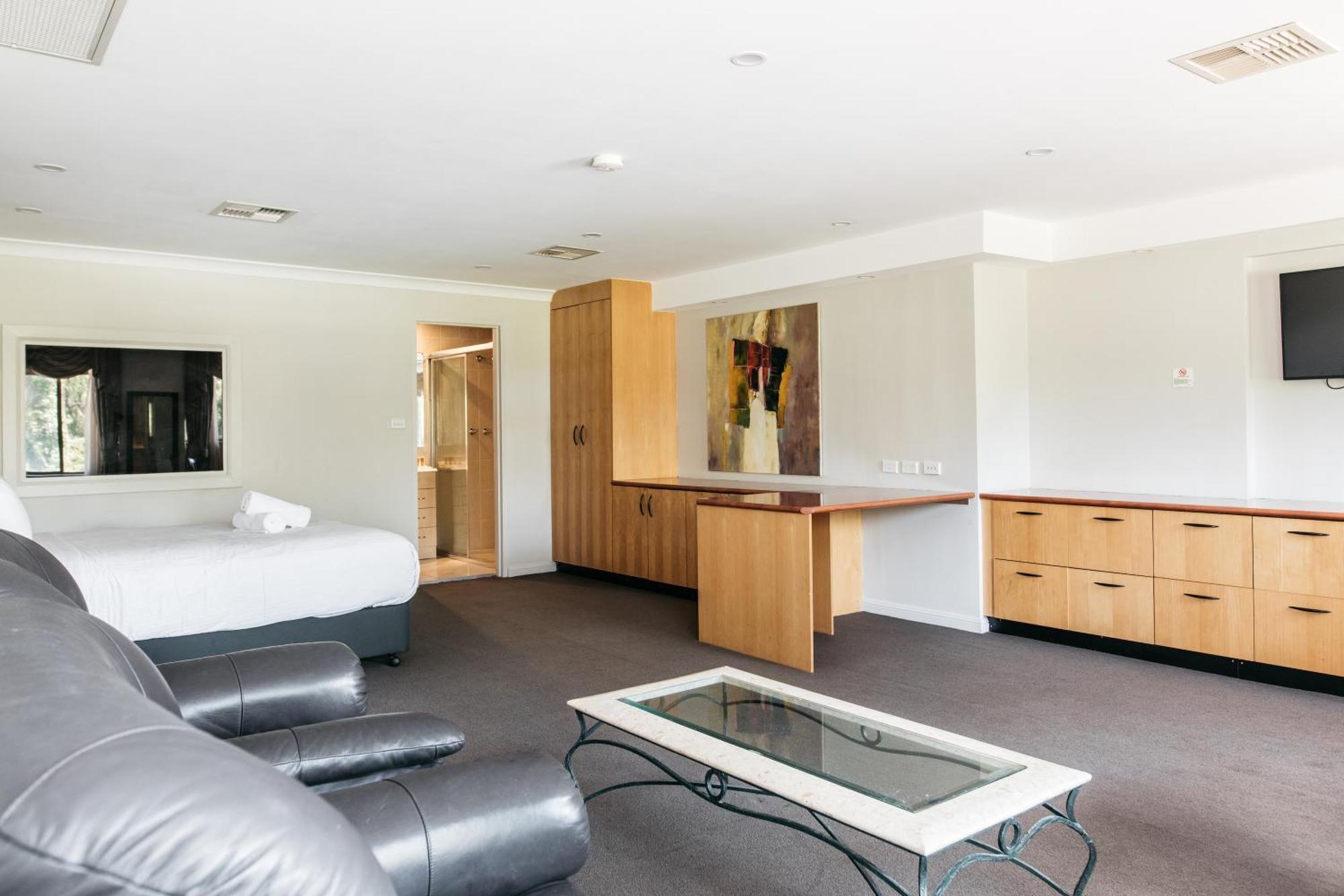 Checkers Resort Terrey Hills Екстер'єр фото
