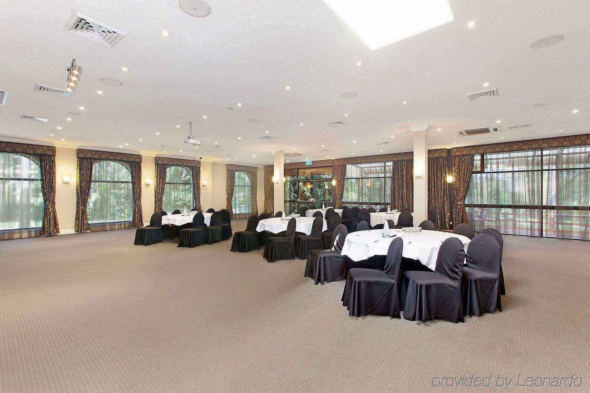 Checkers Resort Terrey Hills Екстер'єр фото