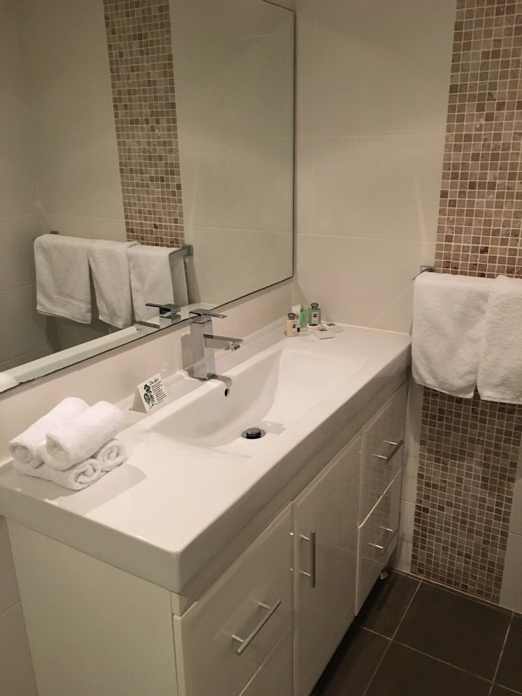 Checkers Resort Terrey Hills Екстер'єр фото