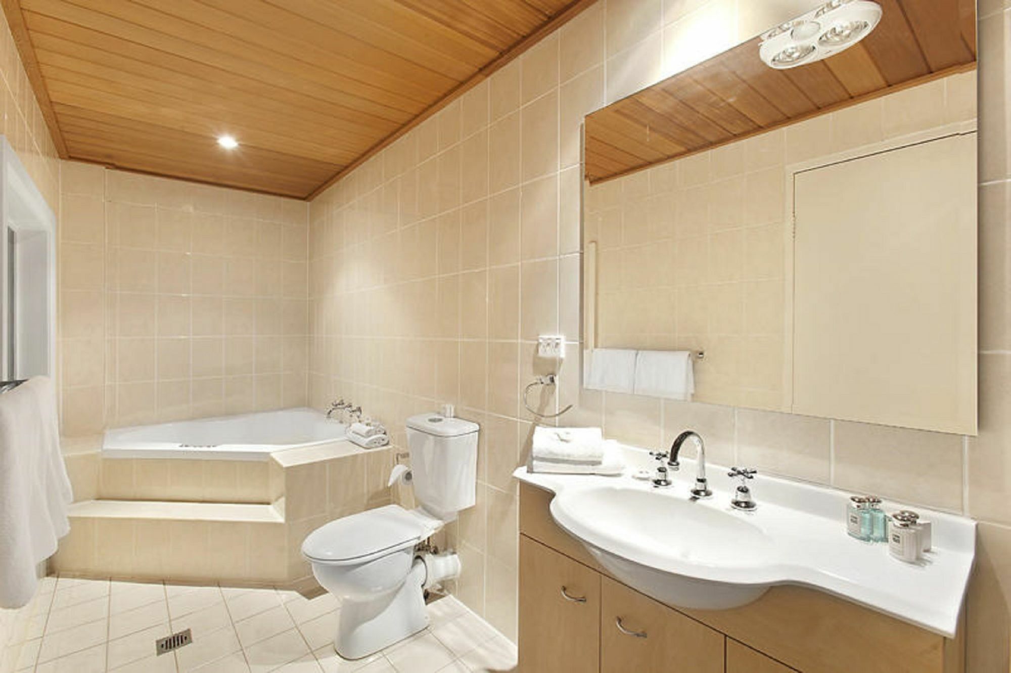 Checkers Resort Terrey Hills Екстер'єр фото