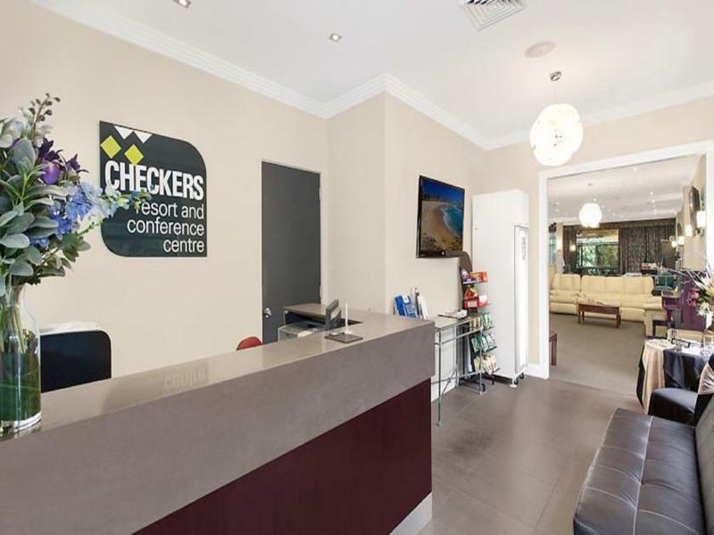 Checkers Resort Terrey Hills Екстер'єр фото